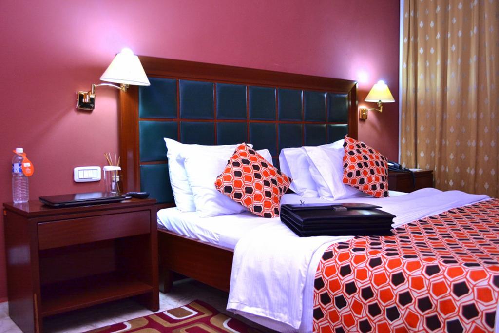 Transcorp Hotels 칼라바르 객실 사진