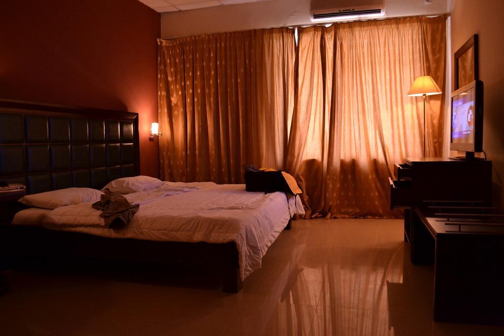 Transcorp Hotels 칼라바르 객실 사진
